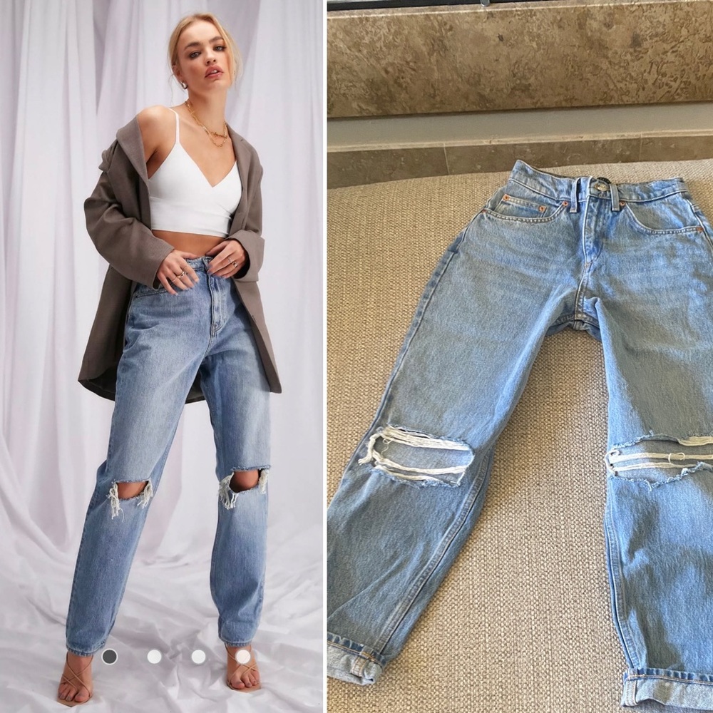 ASOS Petite High Waisted Light Wash Mom Jeans with Rips. Size 23. NWT.